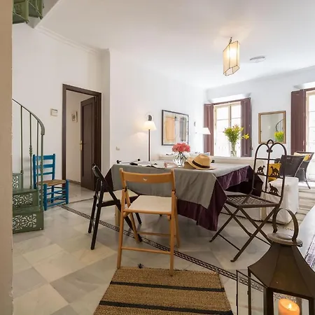 Santamaria Duplex Terrace 7 Pax Seville
